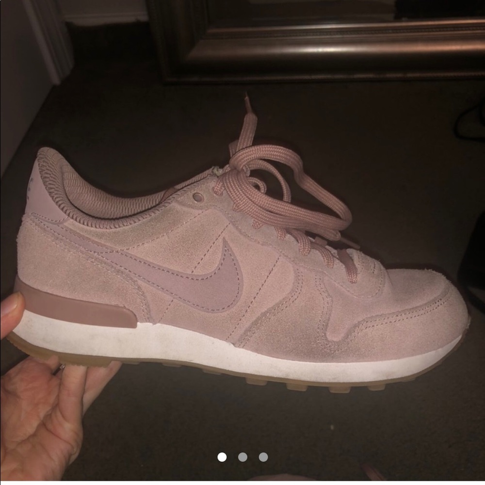 nike sneakers